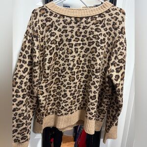 NWT - American Eagle Outfitters Tan Leopard Print Sweater